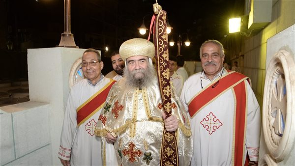 قداس عيد القيامة المجيد من كاتدرائية رئيس الملائكة ميخائيل بأسيوط