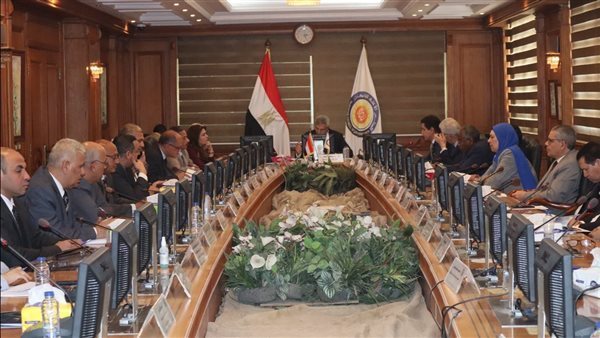 تفاصيل فتح باب التقدم للترشح لرئاسة 5 جامعات حكومية «مستندات» تفاصيل فتح باب التقدم للترشح لرئاسة 5 جامعات حكومية «مستندات»