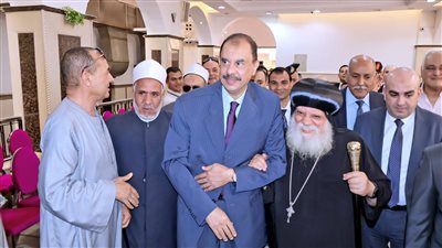 خلال جولته الميدانية اليوم لتهنئة الأخوة الأقباط.. محافظ سوهاج يزور مطرانيات البلينا وجرجا خلال جولته الميدانية اليوم لتهنئة الأخوة الأقباط.. محافظ سوهاج يزور مطرانيات البلينا وجرجا