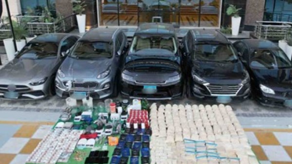 حشيش صناعي بالملايين.. النيابة تكشف تفاصيل مضبوطات عصابة البودر وسارة خليفة حشيش صناعي بالملايين.. النيابة تكشف تفاصيل مضبوطات عصابة البودر وسارة خليفة