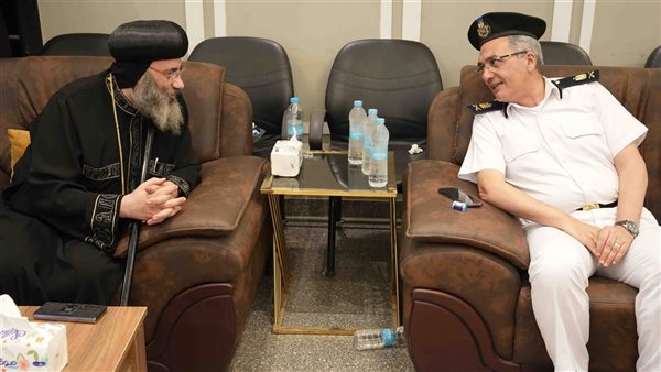 الأنبا فيلوباتير يتلقى التهاني بعيد القيامة المجيد في بيت مارمينا بأبوقرقاص الأنبا فيلوباتير يتلقى التهاني بعيد القيامة المجيد في بيت مارمينا بأبوقرقاص