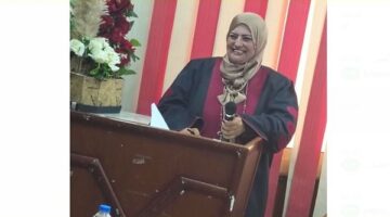 الباحثة سامية إسماعيل تحصل على درجة الماجستير في التربية المقارنة والإدارة التعليمية