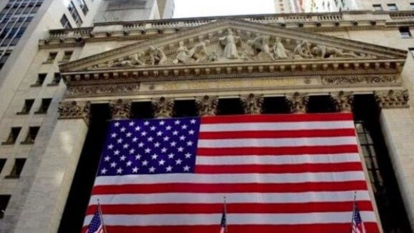 أمريكا.. تحذيرات من المساس باستقلالية الاحتياطي الفيدرالي