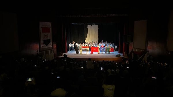 ختام الدورة التاسعة من المهرجان المسرحي الدولي لشباب الجنوب ختام الدورة التاسعة من المهرجان المسرحي الدولي لشباب الجنوب