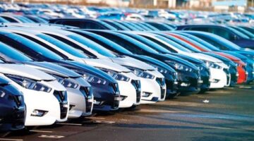 هبوط مفاجيء وتخفيضات وصلت نص مليون.. إيه اللي بيحصل في سوق العربيات فى مصر؟