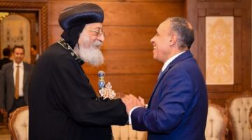 وزير الخارجية والهجرة يطلع قداسة البابا على جهود الوزارة في دعم المصريين بالخارج