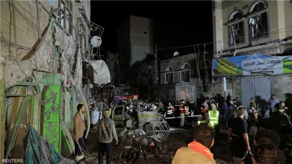 استشهاد وإصابة العشرات من اليمنيين في غارات أمريكية على صنعاء استشهاد وإصابة العشرات من اليمنيين في غارات أمريكية على صنعاء