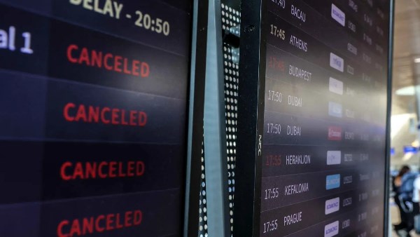 إسرائيل تلغي تأشيرات 27 مسؤولا فرنسيا وسط توتر دبلوماسي مع باريس إسرائيل تلغي تأشيرات 27 مسؤولا فرنسيا وسط توتر دبلوماسي مع باريس