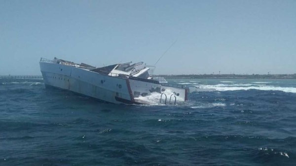 موجز إخباري جنوب سيناء .. إصابة 14 في حادث اصطدام مركب بشعاب مرجانية والمحافظة توضح ..وحملة لنظافة شواطئ دهب موجز إخباري جنوب سيناء .. إصابة 14 في حادث اصطدام مركب بشعاب مرجانية والمحافظة توضح ..وحملة لنظافة شواطئ دهب