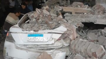 إنهيار عقار قديم بشارع الجلاء بالزقازيق وتهشم 4 سيارات