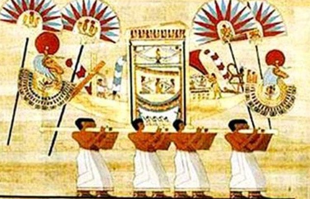 شم النسيم من الفراعنة إلى العصر الحديث.. طقوس الاحتفال وسر أكل الفسيخ والرنجة شم النسيم من الفراعنة إلى العصر الحديث.. طقوس الاحتفال وسر أكل الفسيخ والرنجة
