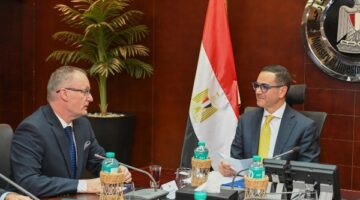 وزير الاستثمار يلتقي سفير جمهورية التشيك بالقاهرة لبحث فرص التعاون الاقتصادي