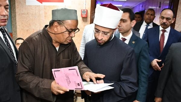 وزير الأوقاف يوجه بسرعة تفعيل النظام الآلي المميكن لتسجيل بيانات المرضى بمستشفى الدعاة وزير الأوقاف يوجه بسرعة تفعيل النظام الآلي المميكن لتسجيل بيانات المرضى بمستشفى الدعاة