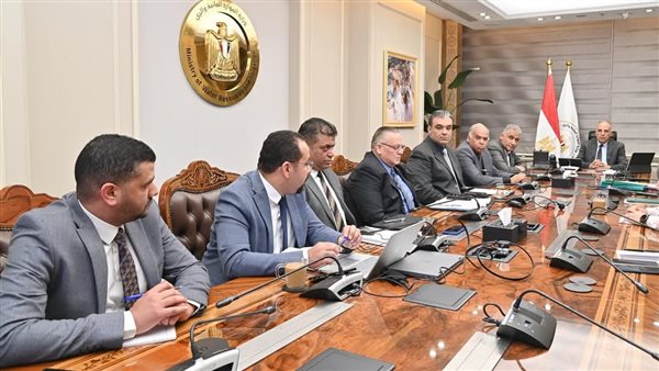 وزير الري يتابع حالة المنظومة المائية بالمنيا والاستعداد لفترة أقصى الاحتياجات