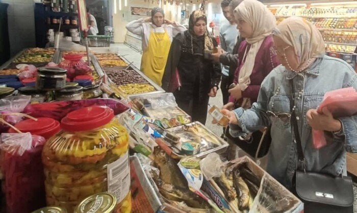 حملة مكبرة بمدينة العبور تسفر عن ضبط كميات من الأسماك غير الصالحة للاستهلاك حملة مكبرة بمدينة العبور تسفر عن ضبط كميات من الأسماك غير الصالحة للاستهلاك