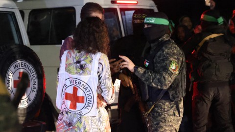 إسرائيل.. 56 بالمئة يريدون اتفاقا يعيد الأسرى مقابل إنهاء إبادة غزة إسرائيل.. 56 بالمئة يريدون اتفاقا يعيد الأسرى مقابل إنهاء إبادة غزة