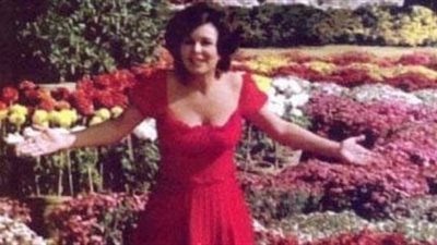 نوستالجيا أغنية الدنيا ربيع: فستان سعاد حسني يُباع في مزاد لصالح مستشفى 57357 نوستالجيا أغنية الدنيا ربيع: فستان سعاد حسني يُباع في مزاد لصالح مستشفى 57357