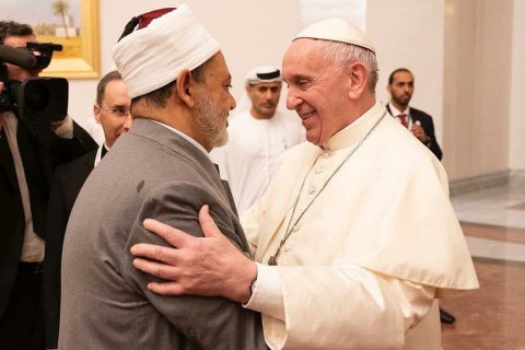شيخ الأزهر ينعى أخاه البابا فرنسيس بابا الكنيسة الكاثوليكية… رجل الإنسانية من طراز رفيع شيخ الأزهر ينعى أخاه البابا فرنسيس بابا الكنيسة الكاثوليكية… رجل الإنسانية من طراز رفيع
