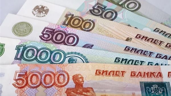 الروبل الروسي يقترب من أعلى مستوى له أمام الدولار منذ يونيو 2024 الروبل الروسي يقترب من أعلى مستوى له أمام الدولار منذ يونيو 2024