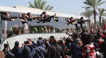قوات الاحتلال تفرج عن 10 أسرى من غزة