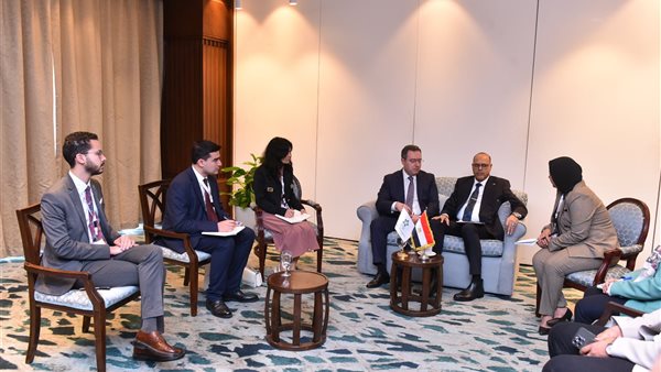 وزير العمل يلتقي وفدا من مركز العمل للتعاون الإسلامي لبحث ملفات مشتركة وزير العمل يلتقي وفدا من مركز العمل للتعاون الإسلامي لبحث ملفات مشتركة