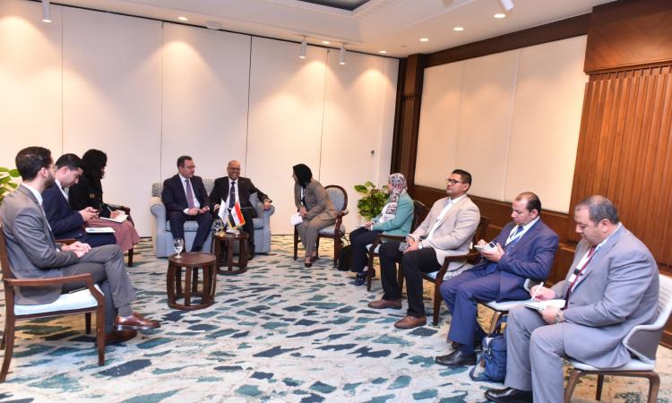 وزير العمل يلتقي وفدا من مركز العمل للتعاون الإسلامي لبحث ملفات مشتركة وزير العمل يلتقي وفدا من مركز العمل للتعاون الإسلامي لبحث ملفات مشتركة