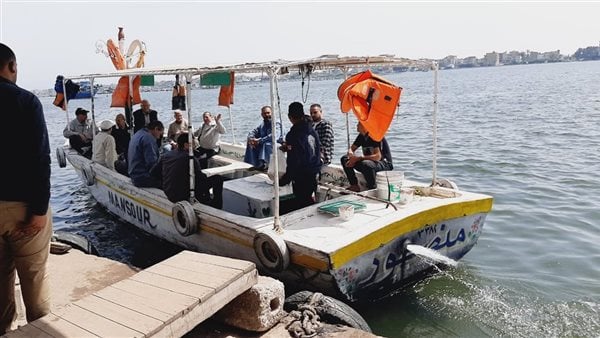 وسط أجواء من البهجة.. إقبال كبير من المواطنين على المتنزهات والشواطئ بالبحيرة وسط أجواء من البهجة.. إقبال كبير من المواطنين على المتنزهات والشواطئ بالبحيرة