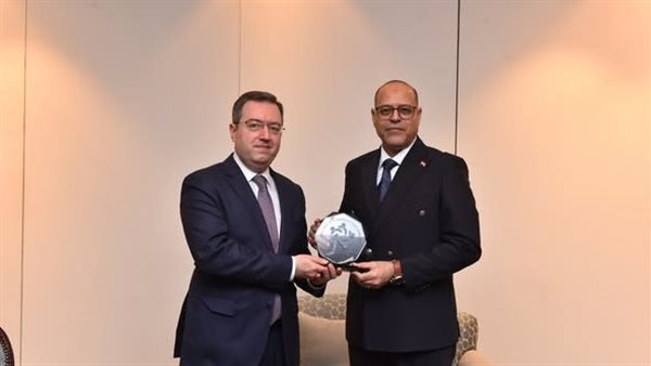 وزير العمل يلتقي وفدًا من مركز العمل للتعاون الإسلامي لبحث ملفات مشتركة وزير العمل يلتقي وفدًا من مركز العمل للتعاون الإسلامي لبحث ملفات مشتركة