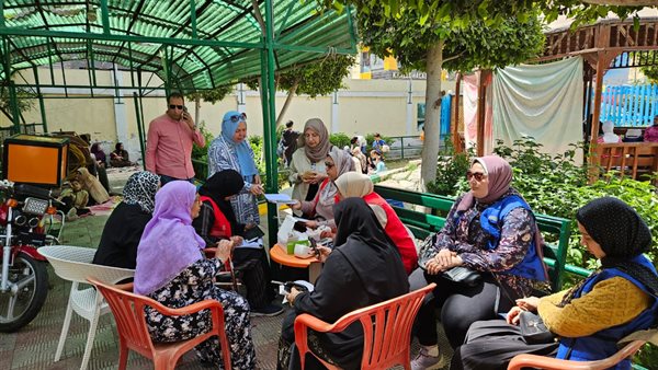 فرق طبية بالبحيرة تجوب المتنزهات للتوعية خلال الاحتفال بشم النسيم فرق طبية بالبحيرة تجوب المتنزهات للتوعية خلال الاحتفال بشم النسيم