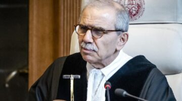 لبنان يعلن الحداد الرسمي 3 أيام على وفاة البابا فرنسيس