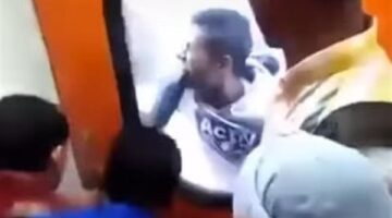 تداول مقطع فيديو لشاب مُعلق بباب قطار.. ومصدر بالسكة الحديد: قديم