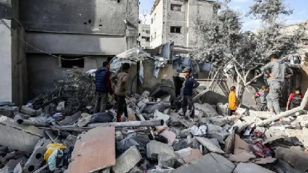 حكومة غزة تحذر من شائعات مضللة لـ”هجرة جماعية” للفلسطينيين من القطاع وتتهم إسرائيل بالوقوف خلف الحملة بهدف “ضرب الوعي الوطني وزعزعة صمود الفلسطينيين” حكومة غزة تحذر من شائعات مضللة لـ”هجرة جماعية” للفلسطينيين من القطاع وتتهم إسرائيل بالوقوف خلف الحملة بهدف “ضرب الوعي الوطني وزعزعة صمود الفلسطينيين”