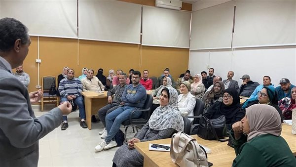 جامعة قناة السويس تنفذ برنامجا تدريبيا لإعداد قيادات لشغل وظيفة مديري الإدارات جامعة قناة السويس تنفذ برنامجا تدريبيا لإعداد قيادات لشغل وظيفة مديري الإدارات
