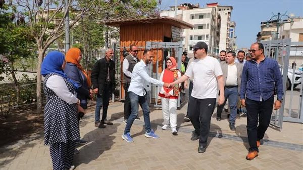 محافظ دمياط يتفقد حديقة بنت الشاطىء ويتواصل مع المواطنين محافظ دمياط يتفقد حديقة بنت الشاطىء ويتواصل مع المواطنين