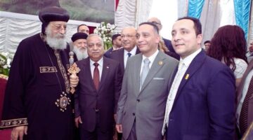 البابا تواضروس يستقبل وفدًا من الحزب المصري الديمقراطي للتهنئة بعيد القيامة
