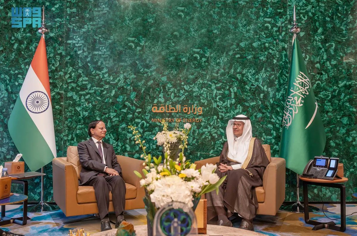 وزير الطاقة يبحثُ سُبل تعزيز التعاون المشترك مع مصر والهند وزير الطاقة يبحثُ سُبل تعزيز التعاون المشترك مع مصر والهند