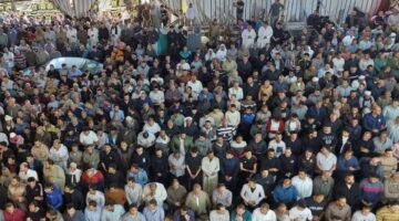 5 نعوش في جنازة واحدة.. تشييع جثامين ضحايا حادث تصادم الطريق الصحراوي بالبحيرة