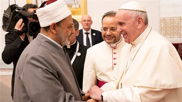 شيخ الأزهر ينعى البابا فرنسيس بـ 4 لغات: رمز إنساني يدعو للسلام شيخ الأزهر ينعى البابا فرنسيس بـ 4 لغات: رمز إنساني يدعو للسلام