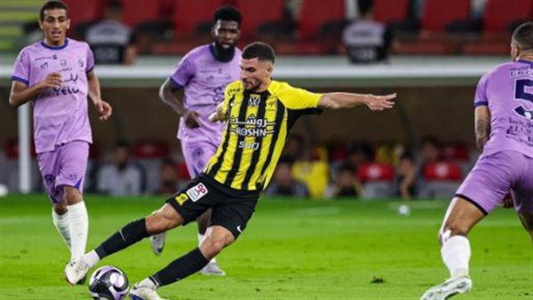 اتحاد جدة يفوز على الاتفاق بثلاثية فى الدورى السعودى