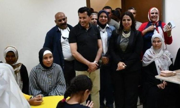 وزير الرياضة يتفقد المنشآت داخل نادي شلاتين ويشهد الندوة الدينية التثقيفية وزير الرياضة يتفقد المنشآت داخل نادي شلاتين ويشهد الندوة الدينية التثقيفية