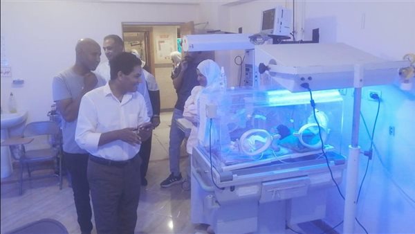 تزامنًا مع إجازة عيد الربيع.. وكيل وزارة الصحة بالأقصر يتفقد مستشفى القرنة تزامنًا مع إجازة عيد الربيع.. وكيل وزارة الصحة بالأقصر يتفقد مستشفى القرنة