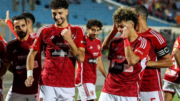 الأهلي يسعى لضم لاعب أجنبي قبل المونديال الأهلي يسعى لضم لاعب أجنبي قبل المونديال