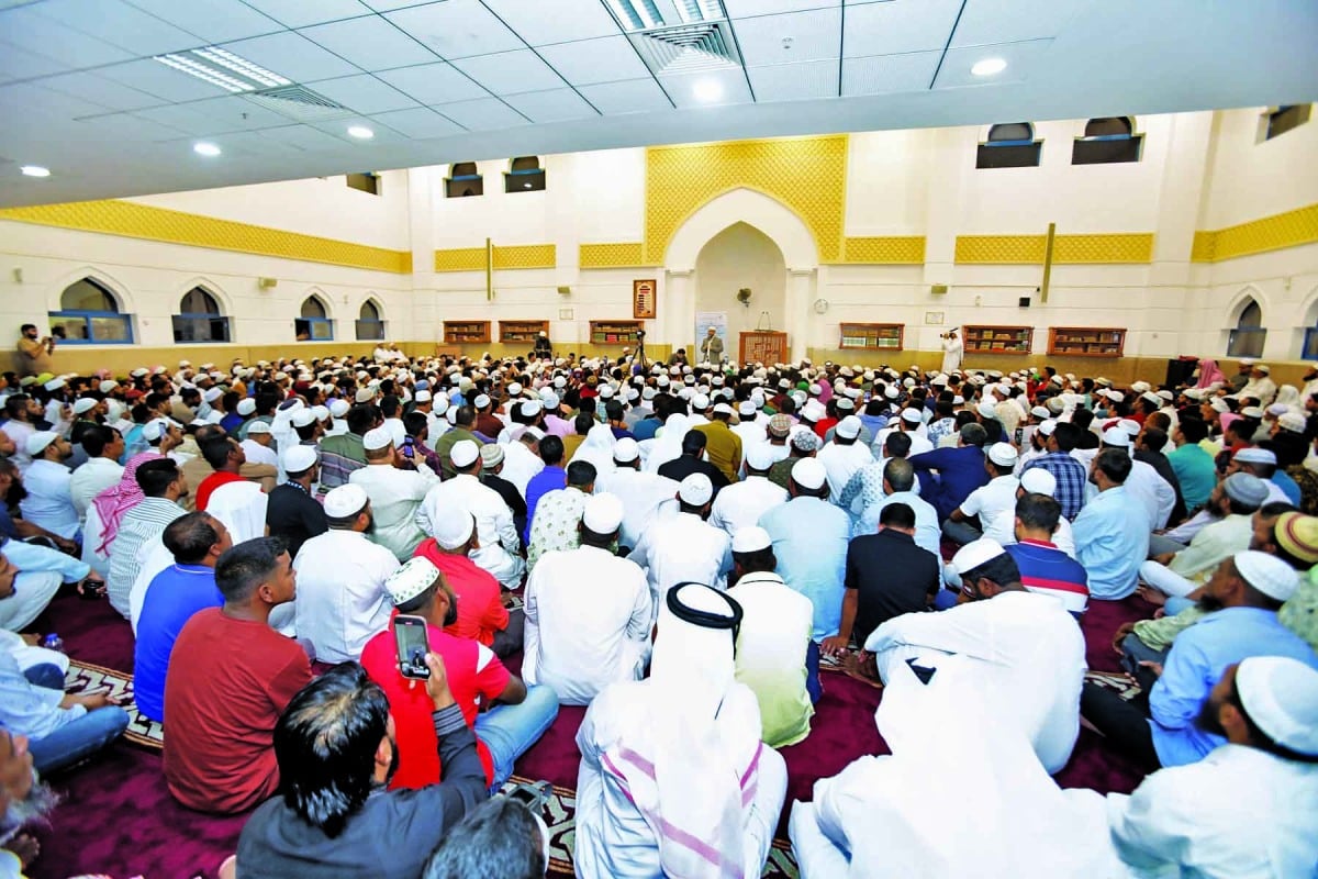 فعاليات توعوية للجالية البنغالية بمركز عبد الله بن زيد