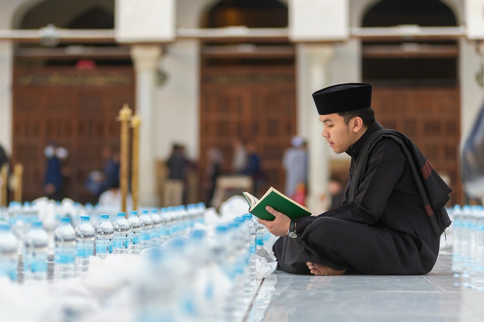 هل قراءة القرآن بسرعة تنقص من الثواب؟.. أمين الفتوى يوضح الحكم هل قراءة القرآن بسرعة تنقص من الثواب؟.. أمين الفتوى يوضح الحكم