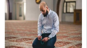 هل الشك في عدد ركعات الصلاة يتطلب إعادتها؟.. دار الإفتاء توضح