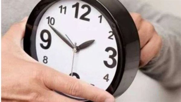 تقديم الساعة أم تأخيرها؟.. اعرف موعد تطبيق التوقيت الصيفى 2025 تقديم الساعة أم تأخيرها؟.. اعرف موعد تطبيق التوقيت الصيفى 2025