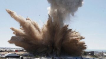 زعيم حزب الديمقراطيين الإسرائيلي يدعو لوقف الحرب فورًا وإعادة المخطوفين