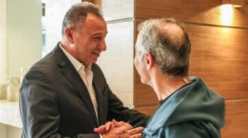 الخطيب يفاجئ كولر في الأهلي قبل مواجهة صن داونز