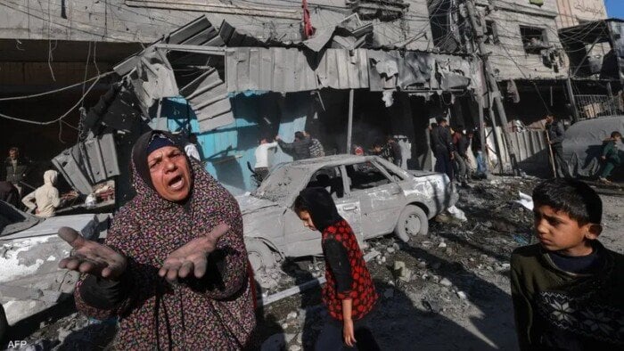 غزة تنزف من جديد.. 14 شهيداً بينهم أطفال في قصف عنيف غزة تنزف من جديد.. 14 شهيداً بينهم أطفال في قصف عنيف