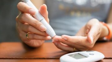 7 علامات تحذيرية لمرض السكري تظهر عند الاستيقاظ صباحًا